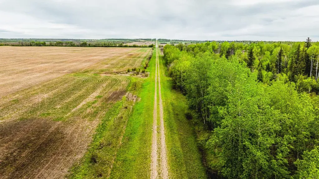 SE-13-81-10-W6 Twp Road 812 Rural Saddle Hills County AB T0H 3G0