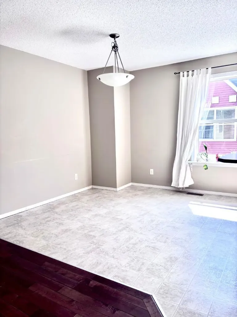 205 Mckenzie Towne Gate SE Calgary AB T2Z 4G2