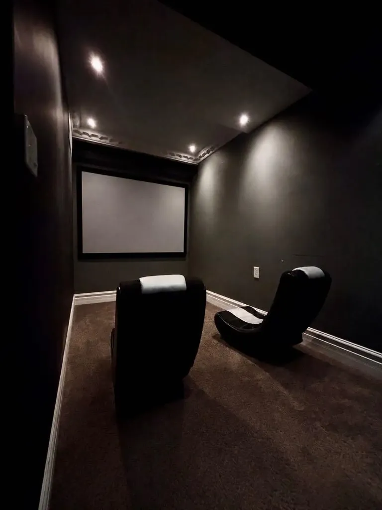 205 Mckenzie Towne Gate SE Calgary AB T2Z 4G2