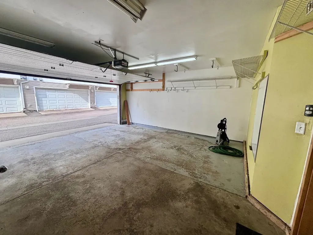 205 Mckenzie Towne Gate SE Calgary AB T2Z 4G2