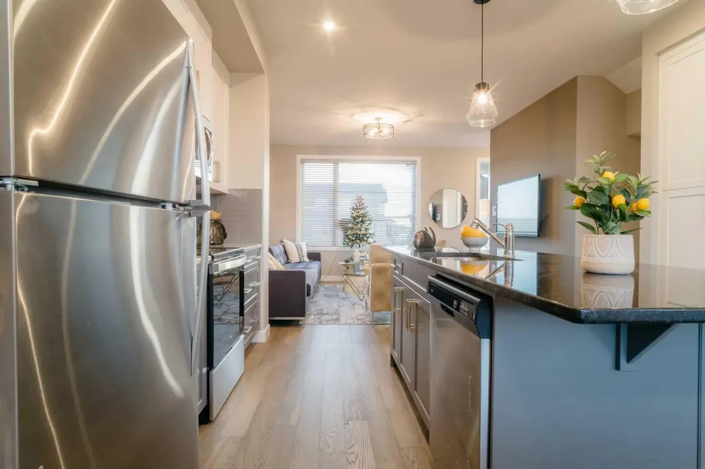 237 Cobblestone Gate SW Airdrie AB T4B 0R7
