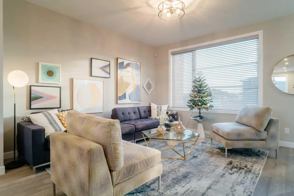 237 Cobblestone Gate SW Airdrie AB T4B 0R7