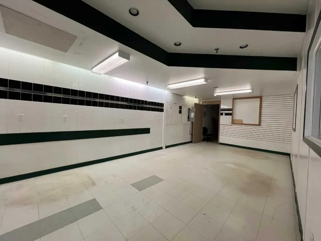 5023 3rd Avenue Edson AB T7E 1X7