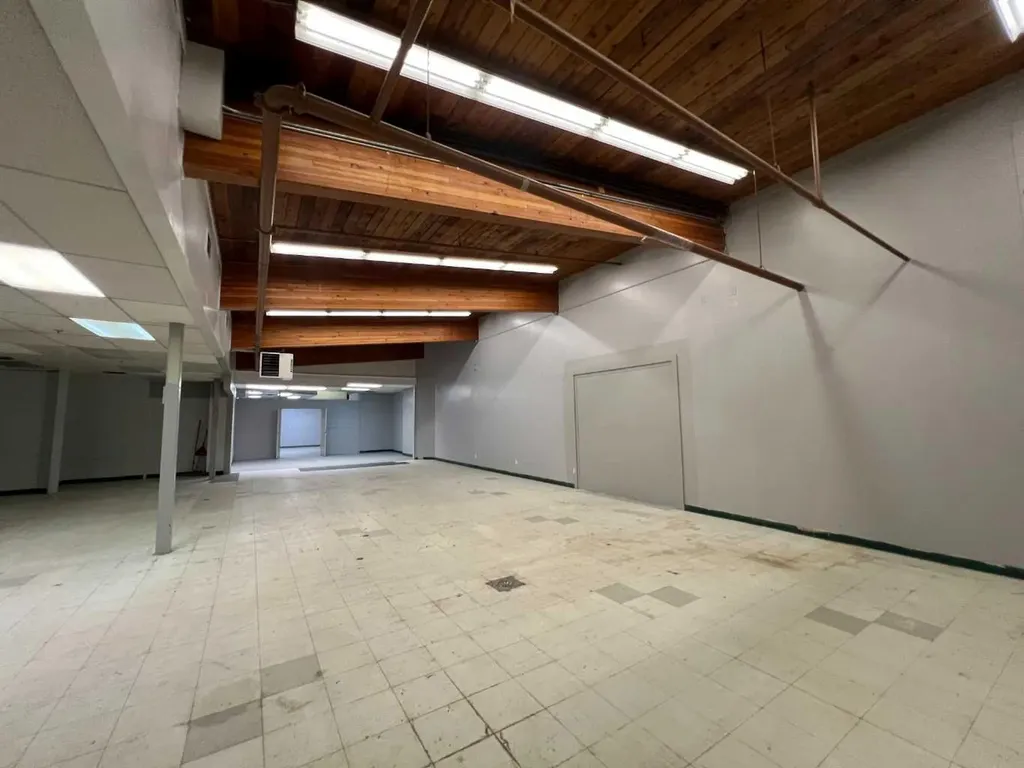 5023 3rd Avenue Edson AB T7E 1X7