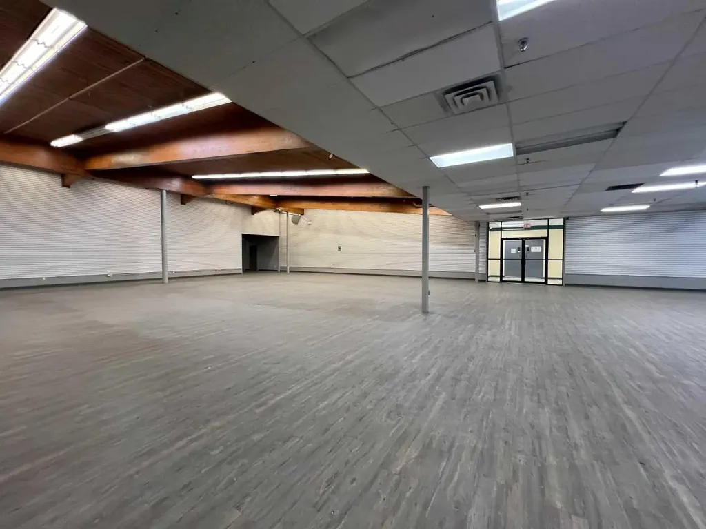 5023 3rd Avenue Edson AB T7E 1X7
