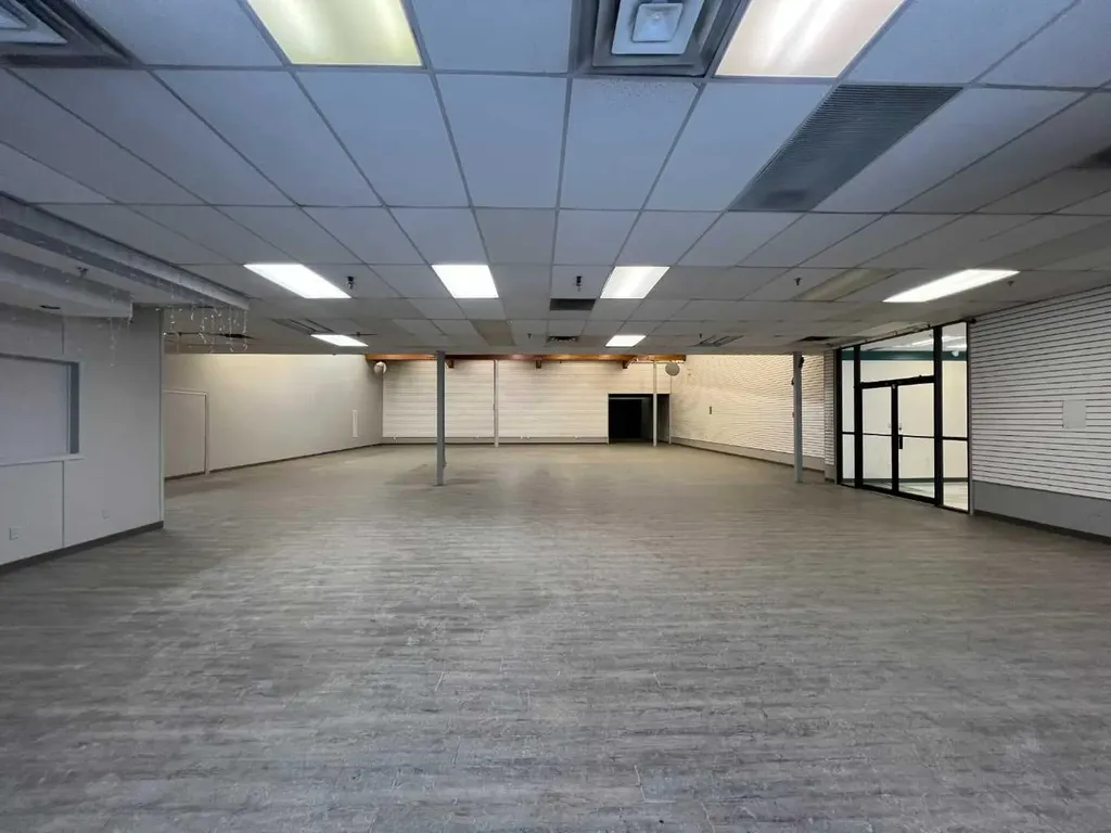 5023 3rd Avenue Edson AB T7E 1X7