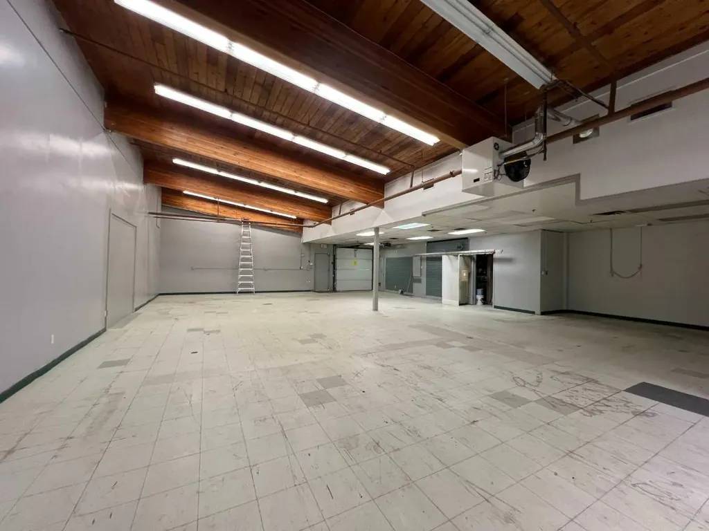 5023 3rd Avenue Edson AB T7E 1X7