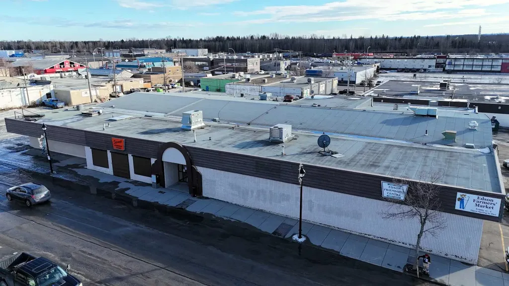 5023 3rd Avenue Edson AB T7E 1X7