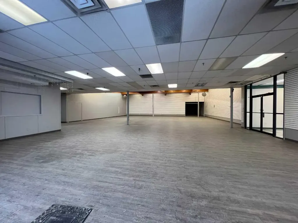 5023 3rd Avenue Edson AB T7E 1X7