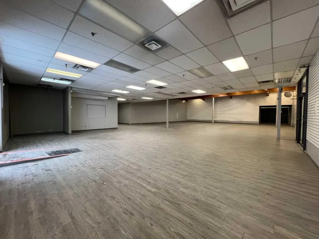 5023 3rd Avenue Edson AB T7E 1X7