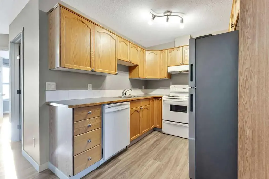 103 Strathaven Drive Strathmore AB T1P 1W3