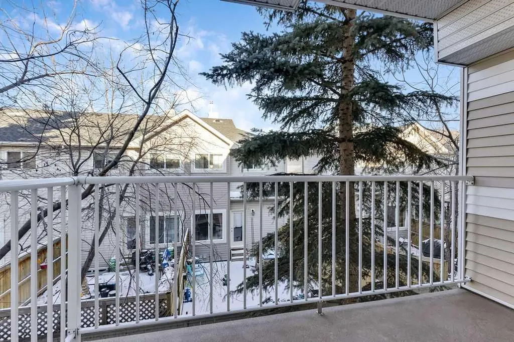 103 Strathaven Drive Strathmore AB T1P 1W3