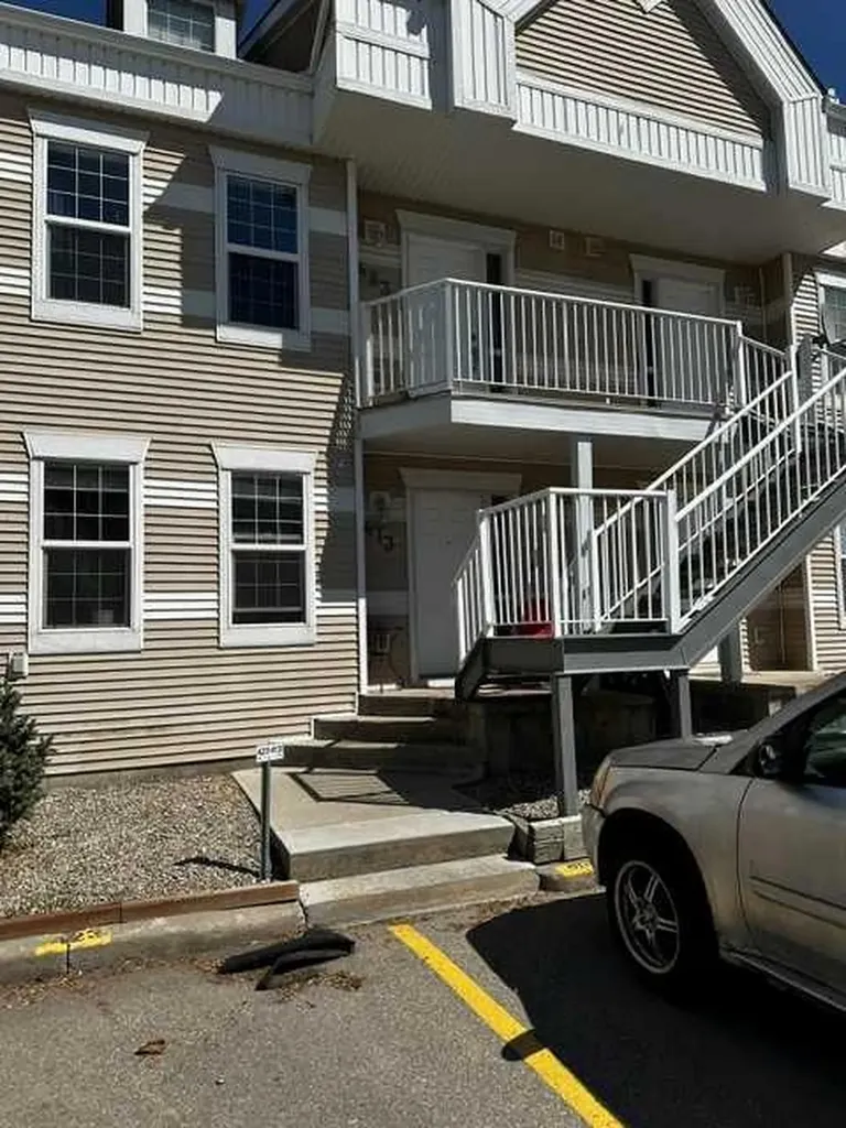 103 Strathaven Drive Strathmore AB T1P 1W3
