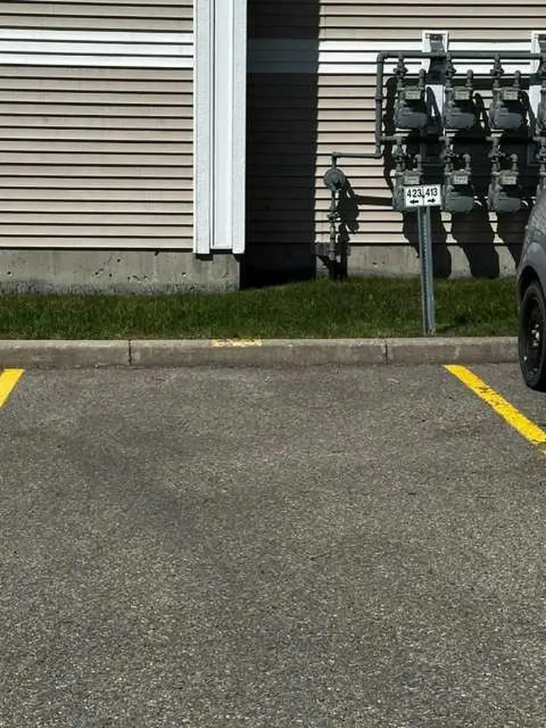 103 Strathaven Drive Strathmore AB T1P 1W3