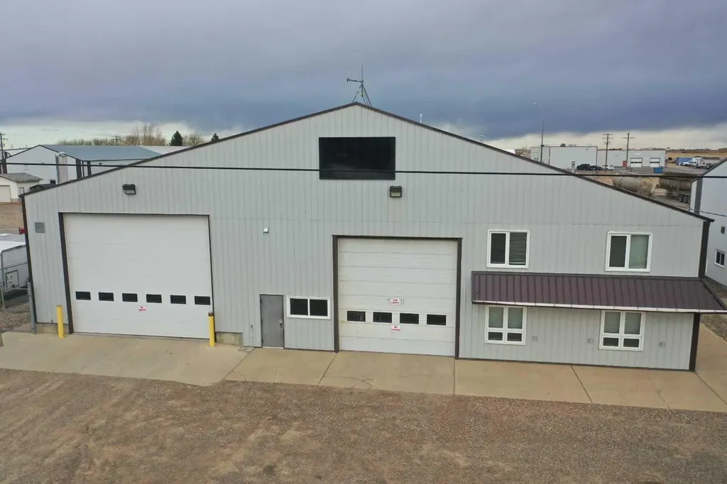 5311 64 Avenue Taber AB T1G 2A1