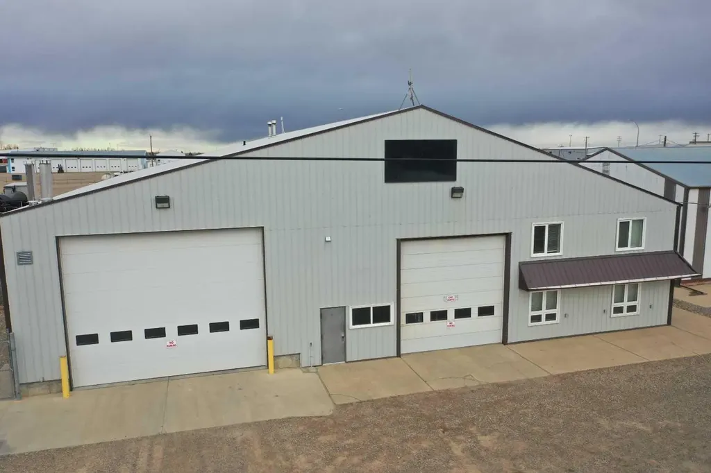 5311 64 Avenue Taber AB T1G 2A1