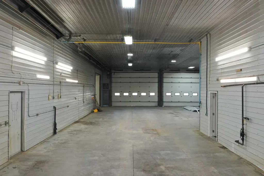 5311 64 Avenue Taber AB T1G 2A1
