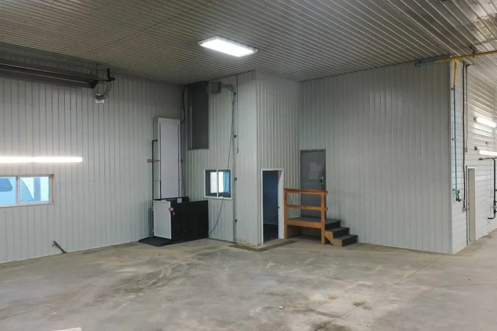 5311 64 Avenue Taber AB T1G 2A1