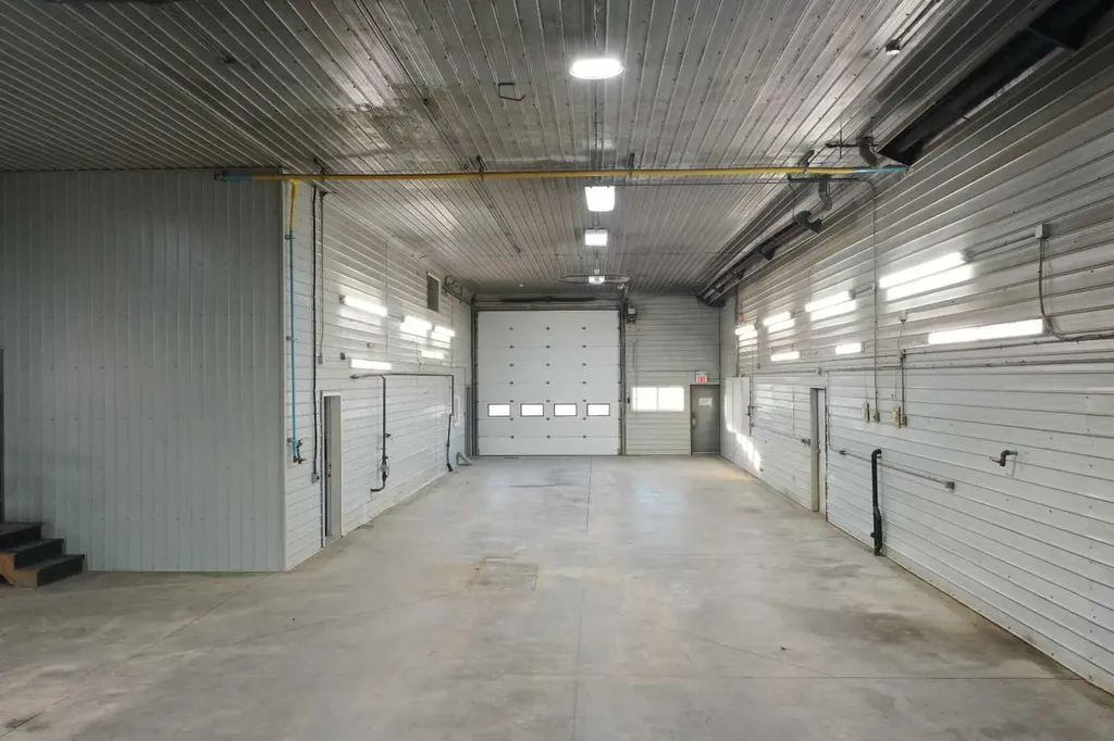 5311 64 Avenue Taber AB T1G 2A1
