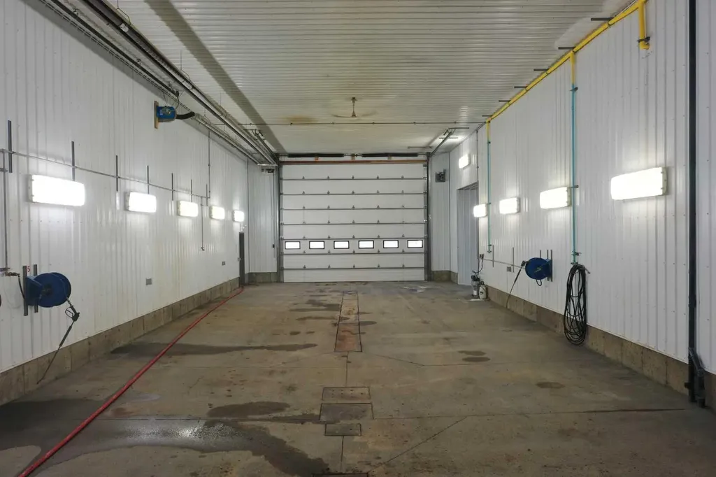 5311 64 Avenue Taber AB T1G 2A1