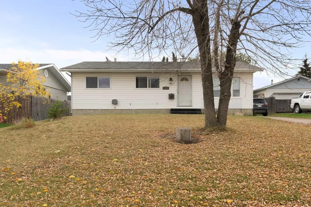 136 Beaumont Crescent Fort Mcmurray AB T9H 2V1