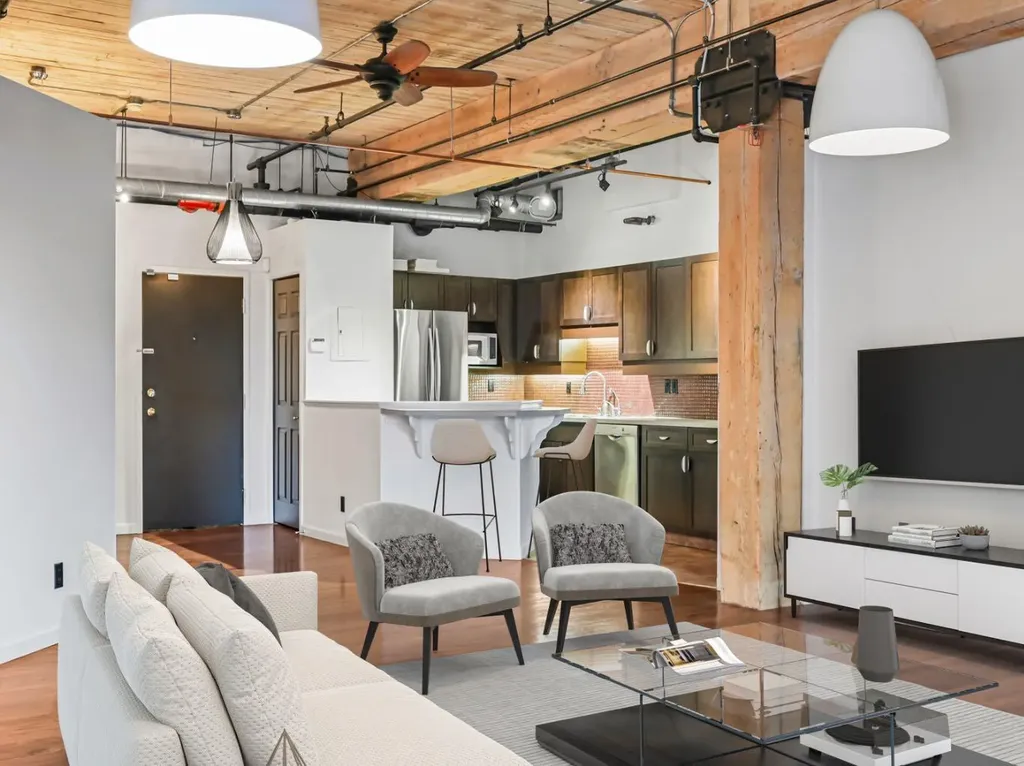 535 10 Avenue SW Calgary AB T2R0A8