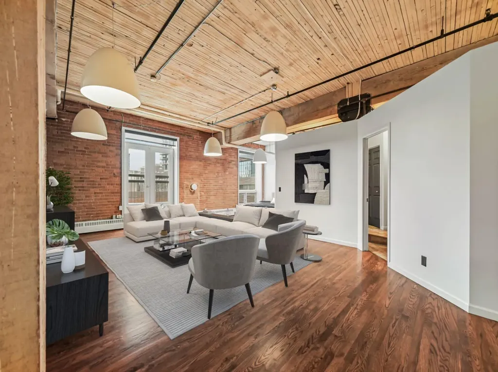 535 10 Avenue SW Calgary AB T2R0A8