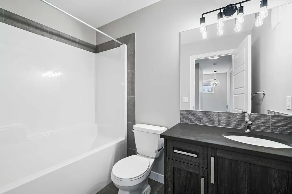 245 Cobblestone Gate SW Airdrie AB T4B 4Z9