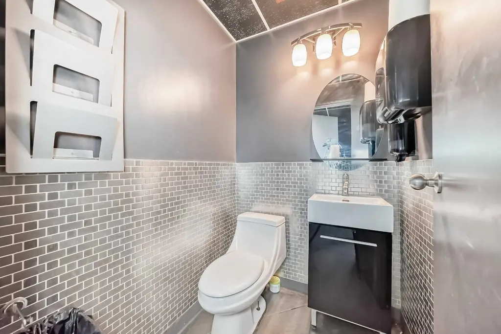 3505 32 Street NE Calgary AB T1Y 5Y9