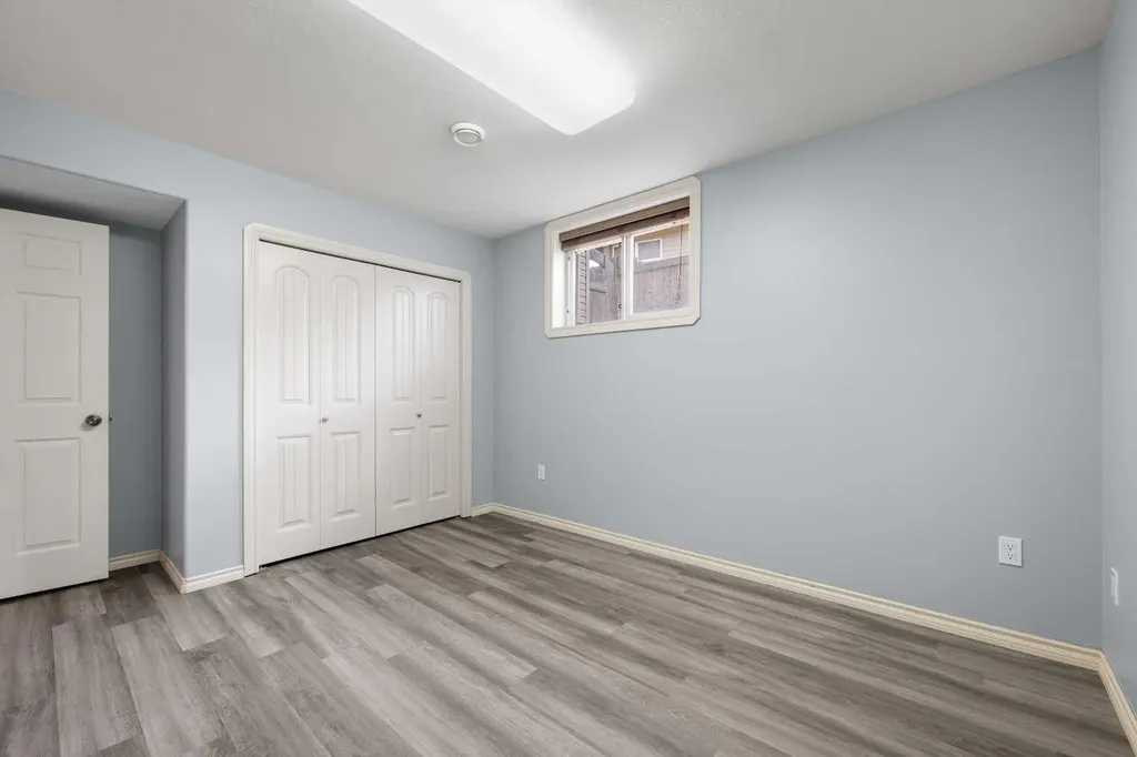 4014 74 Avenue Lloydminster AB T9V 2K4