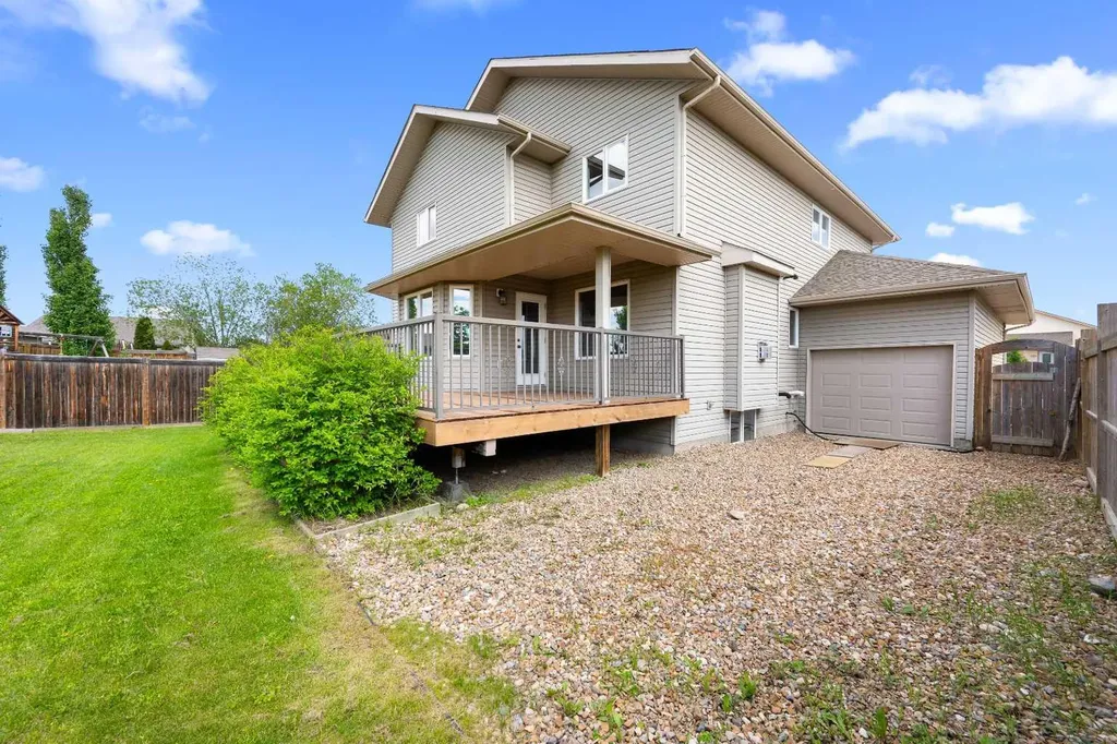 4014 74 Avenue Lloydminster AB T9V 2K4
