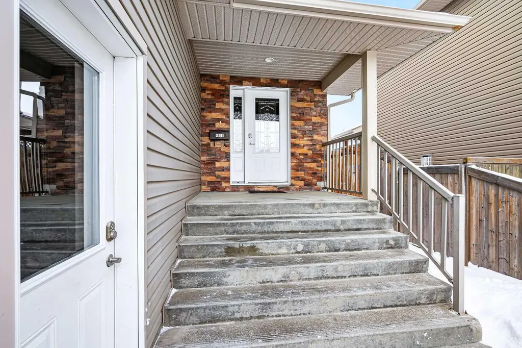 4014 74 Avenue Lloydminster AB T9V 2K4