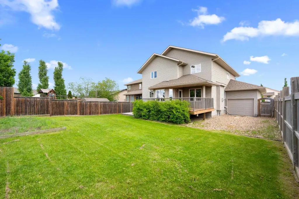 4014 74 Avenue Lloydminster AB T9V 2K4