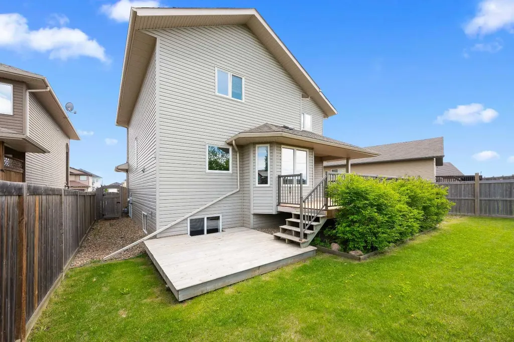 4014 74 Avenue Lloydminster AB T9V 2K4