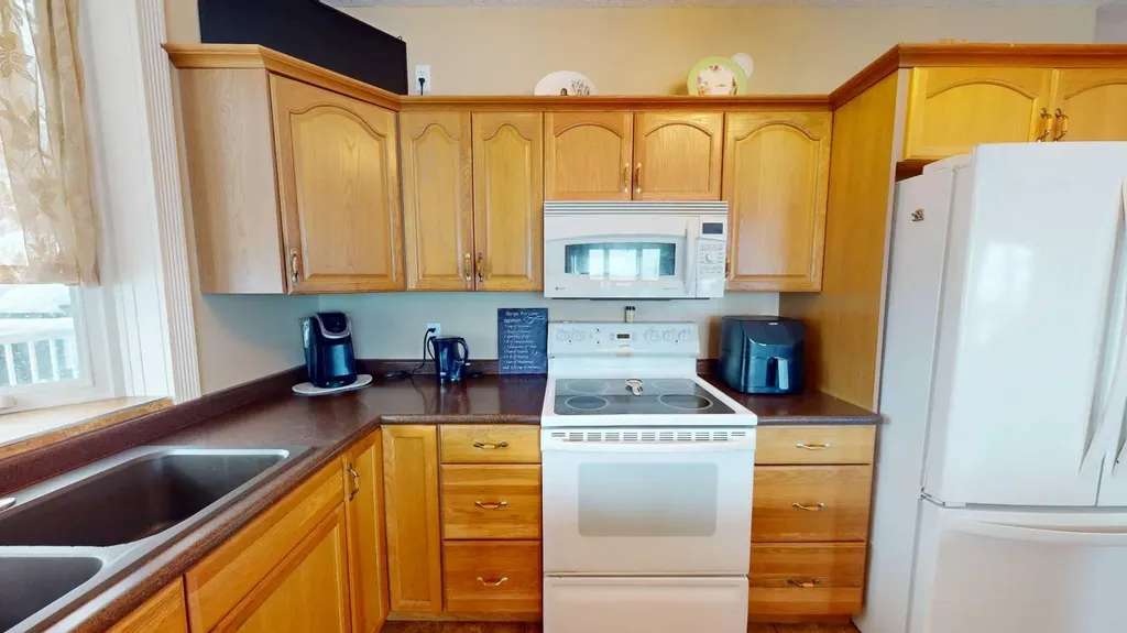 16040B Twp Road 682 Plamondon AB T0A 2T0