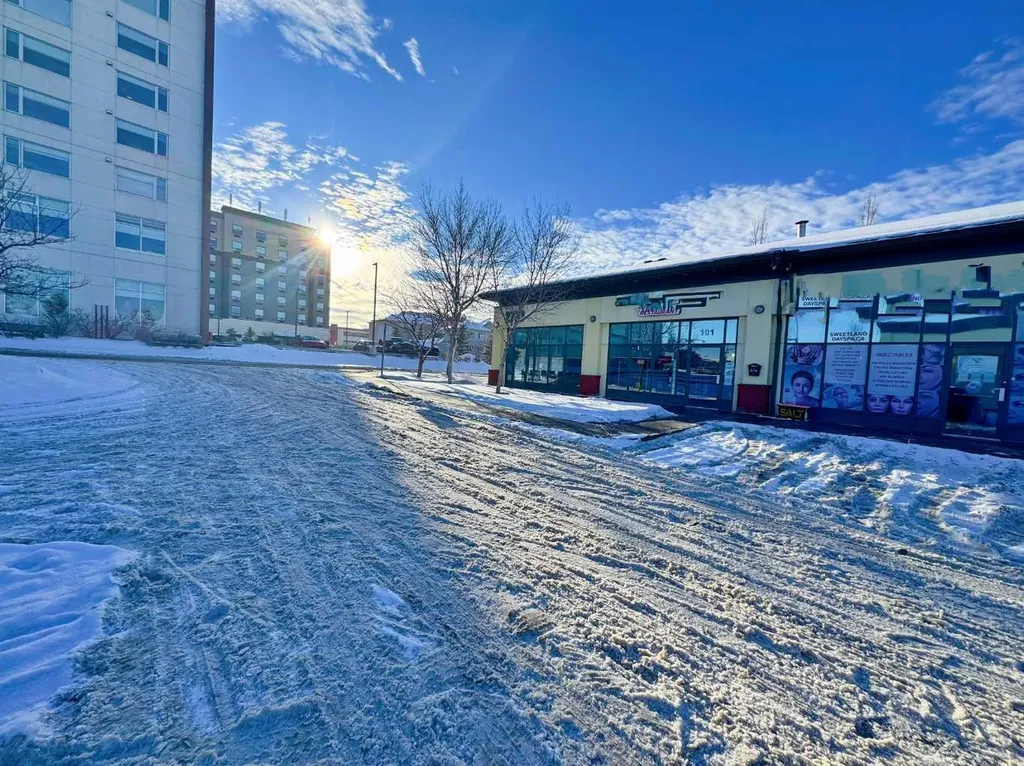 2763 Sunridge Way NE Calgary AB T1Y 7K7