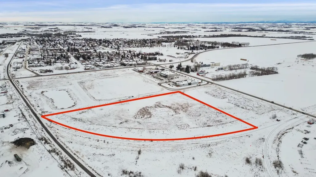 200 Shantz Drive Didsbury AB T0M0W0