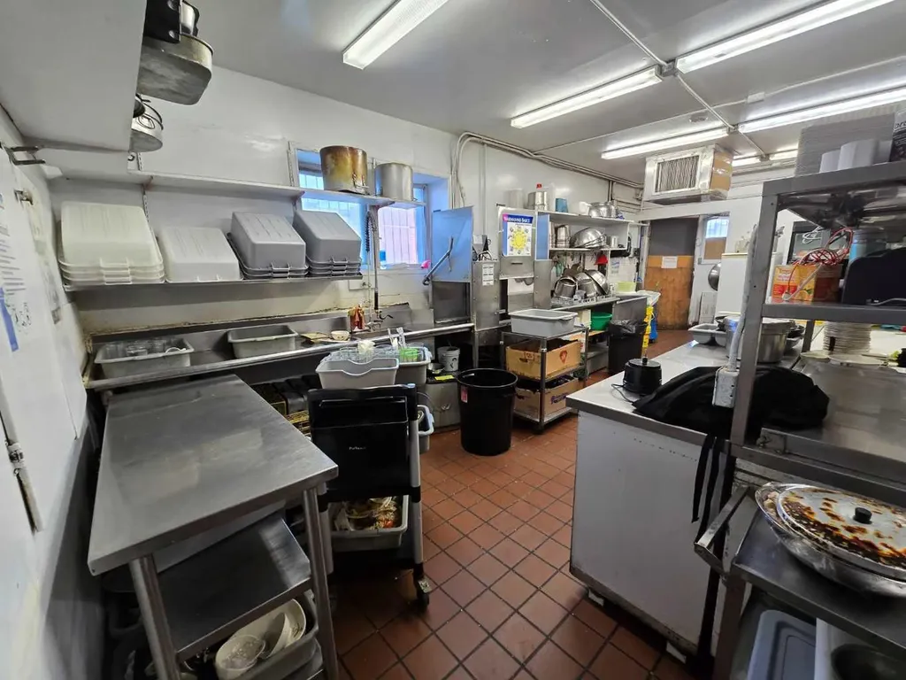 123 4 Street S Lethbridge AB T2J 1Z9