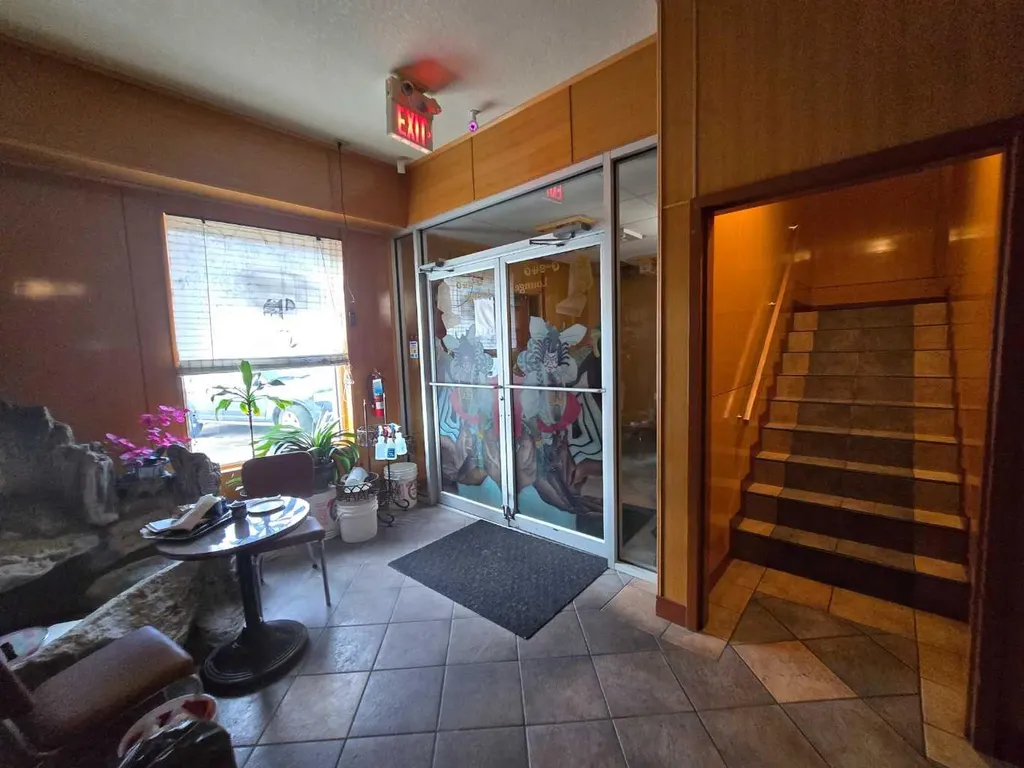 123 4 Street S Lethbridge AB T2J 1Z9