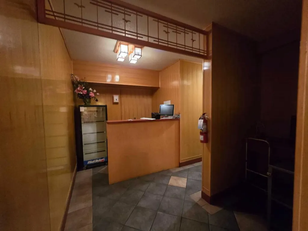 123 4 Street S Lethbridge AB T2J 1Z9