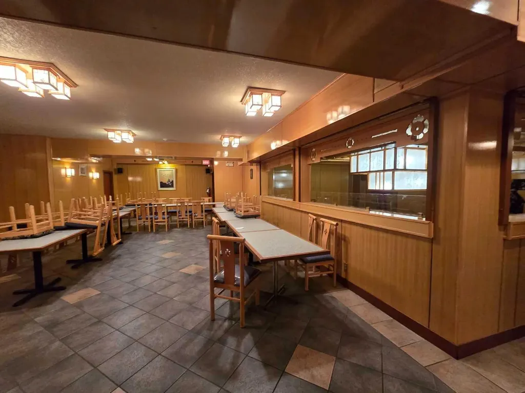 123 4 Street S Lethbridge AB T2J 1Z9