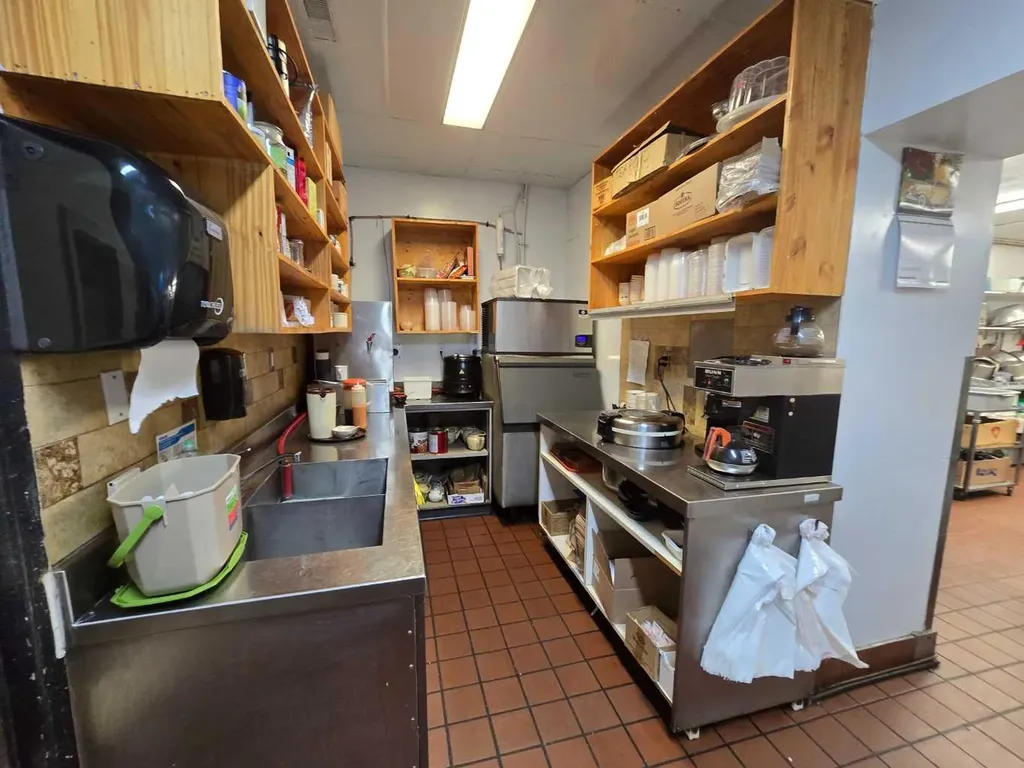 123 4 Street S Lethbridge AB T2J 1Z9