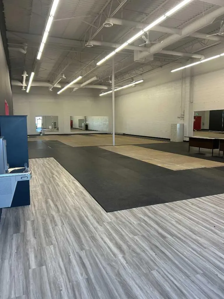 3306 9 Avenue N Lethbridge AB T1H 5E3