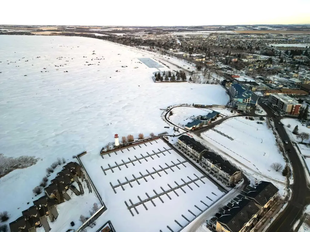 5230 Lakeshore Drive Sylvan Lake AB T4S 1Y8
