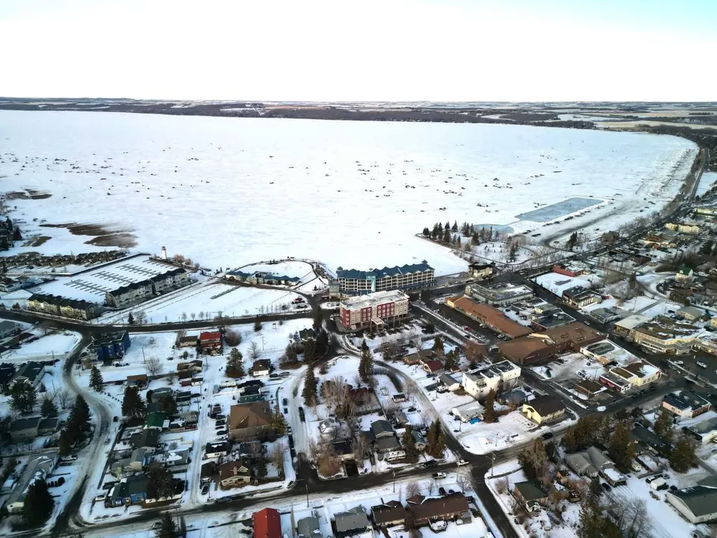 5230 Lakeshore Drive Sylvan Lake AB T4S 1Y8