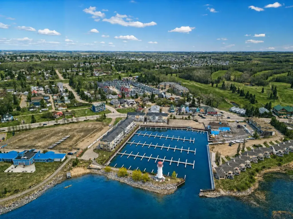 5230 Lakeshore Drive Sylvan Lake AB T4S 1Y8