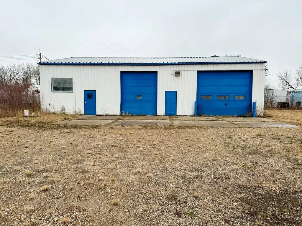 4708 41 Street Stettler AB T4K 1A7