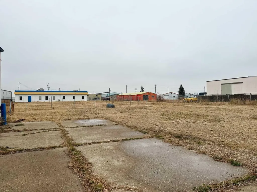 4708 41 Street Stettler AB T4K 1A7
