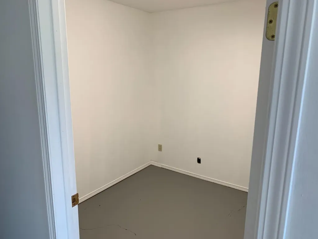 4000 Landry Avenue Rural Red Deer County AB T4S 2B3