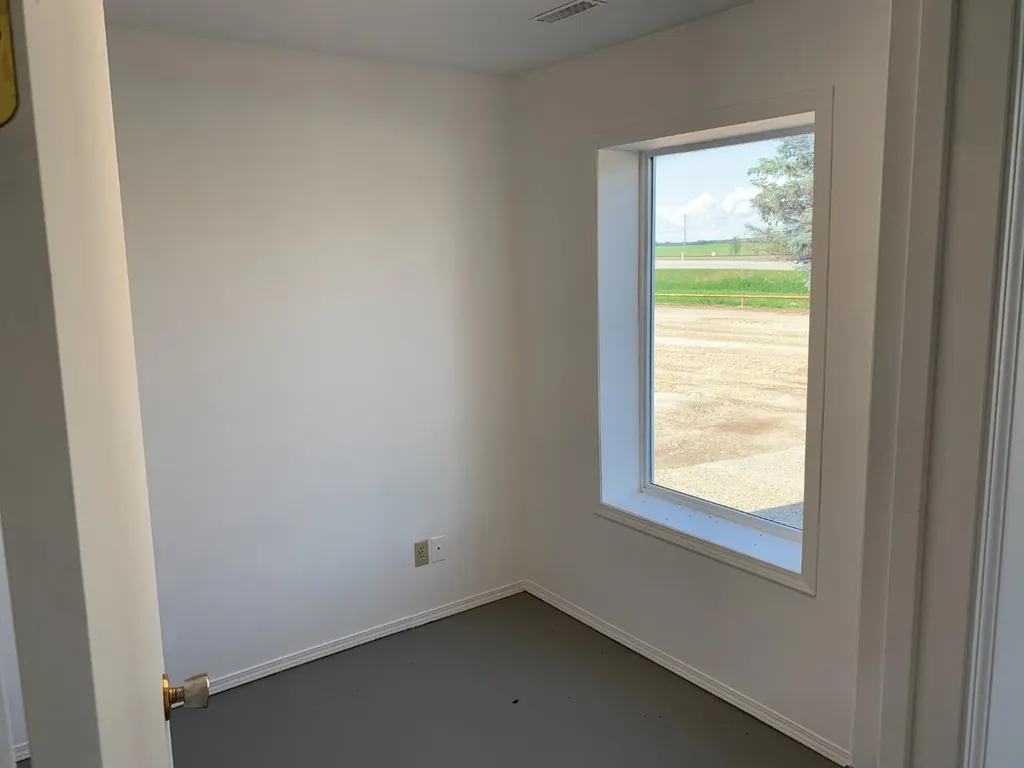 4000 Landry Avenue Rural Red Deer County AB T4S 2B3